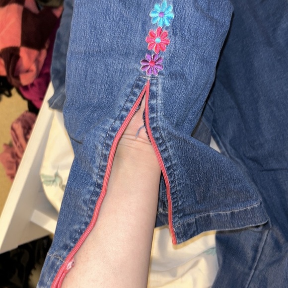 POLLY POCKET Y2K FLOWER POWER FLARE SLIT DENIM JEANS WITH FLOWER APPLIQUE - Picture 10 of 10